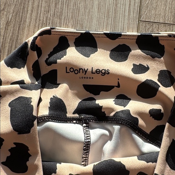 Like new Loony Legs Floral Leggings "Animal Leaves" Blue/Orange/Green - Picture 9 of 9